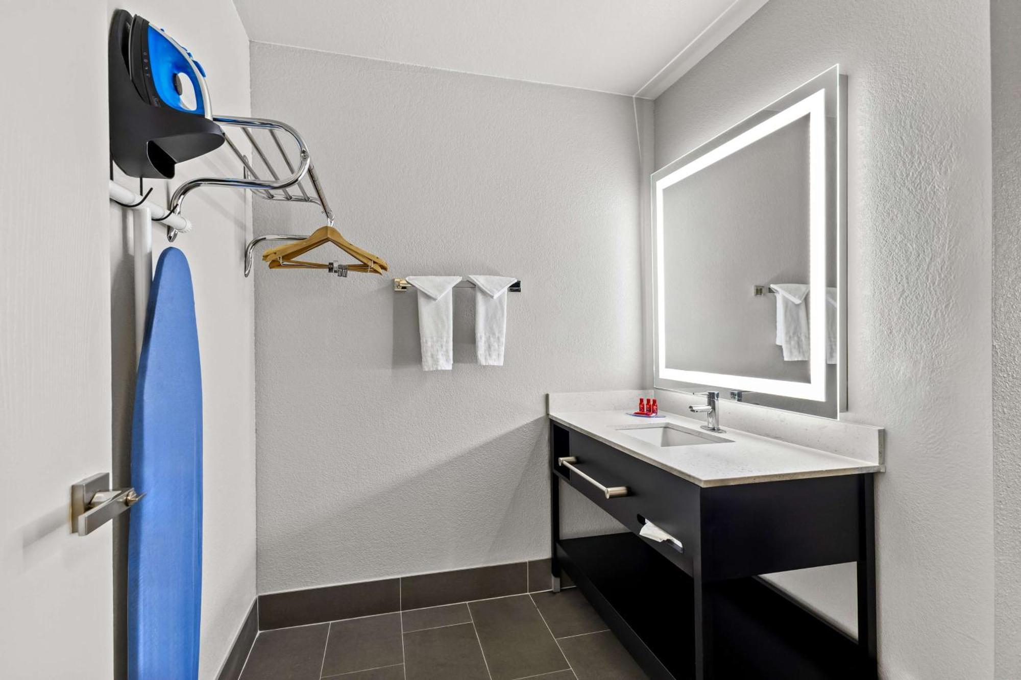 Surestay Hotel By Best Western Phoenix Airport מראה חיצוני תמונה